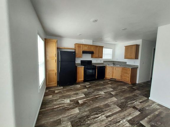 4th image of 2038 Palm St #168