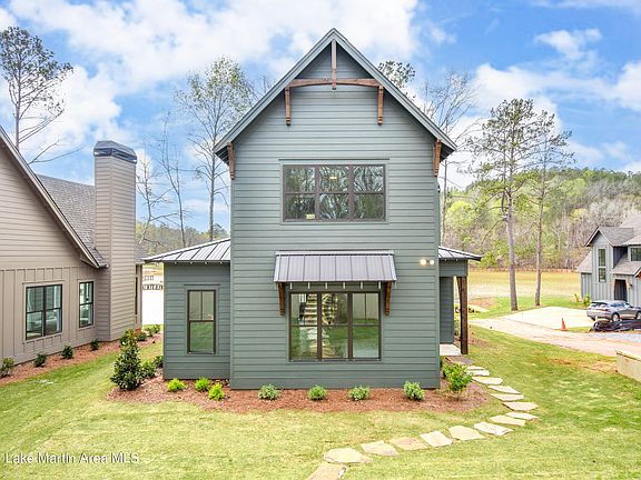 3rd image of 77 Magnolia Ln