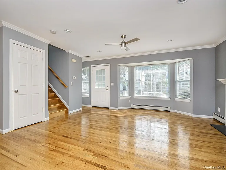 49 Ashwood Rd #A — Photo 2