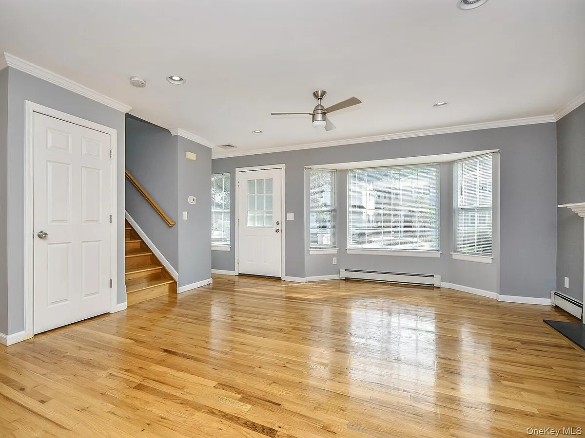 Building Photo - 49 Ashwood Rd #A