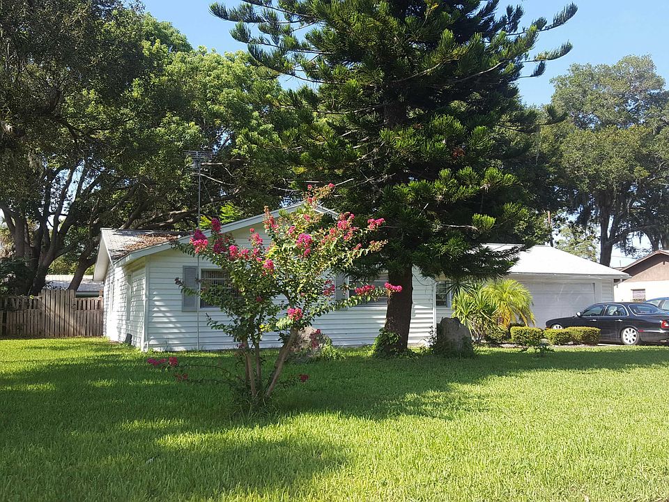 1st image of 111 Colina Pl