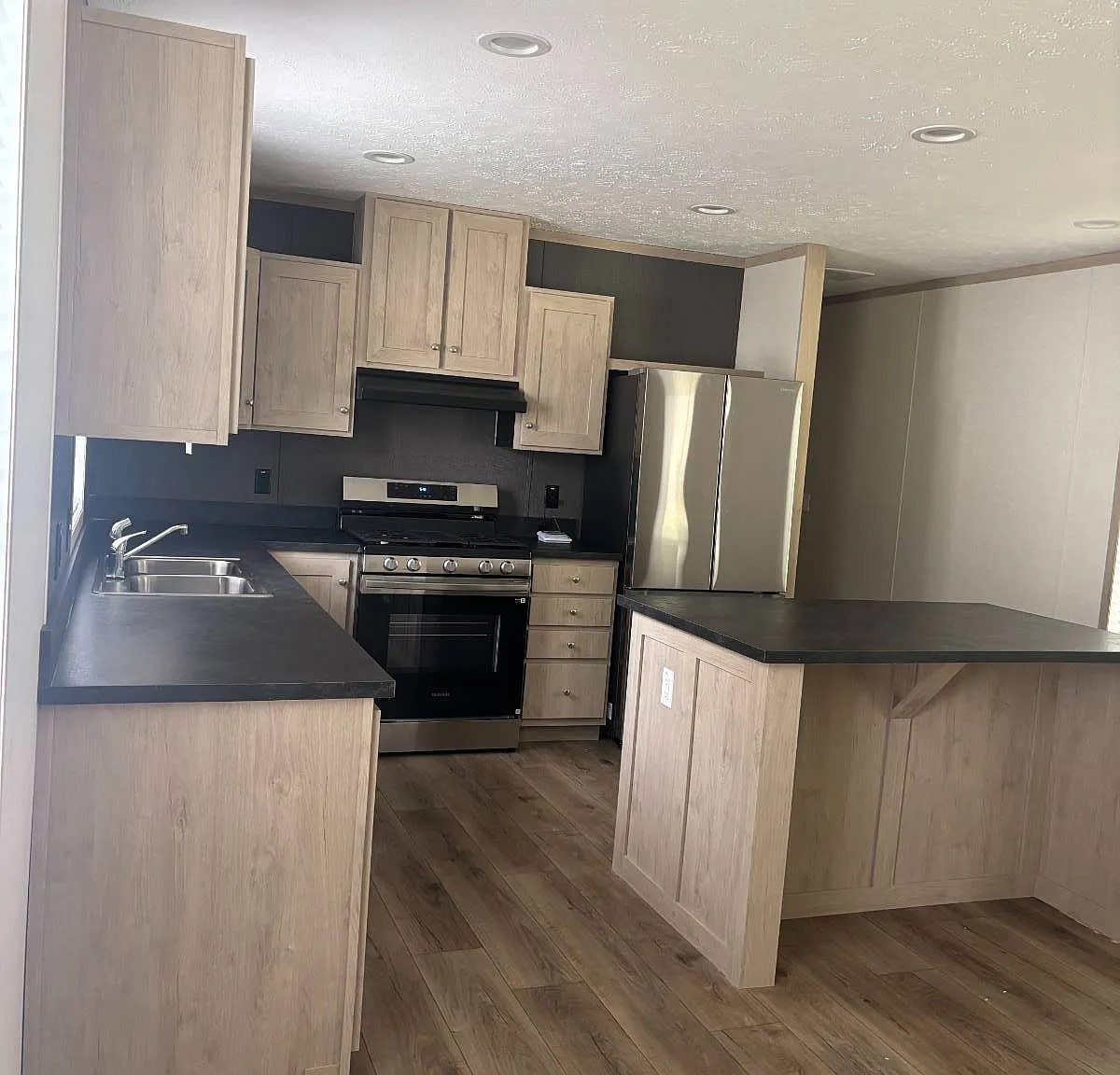 3 bed, 2.0 bath, $1,199 — Photo 2