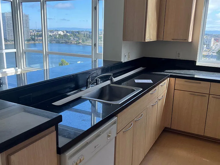 1 Lakeside Dr #1004 — Photo 8
