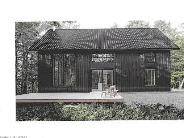 10662 Renovo Rd, Renovo, PA 17764