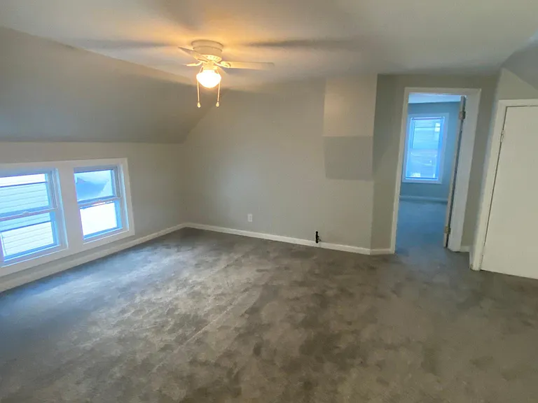 176 E Felton St #UPPER — Photo 3