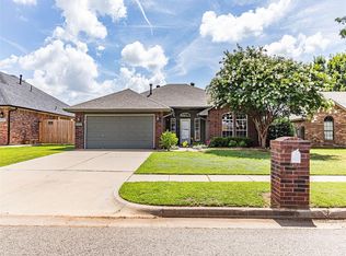 9504 S Bryant Ter, Moore, OK 73160