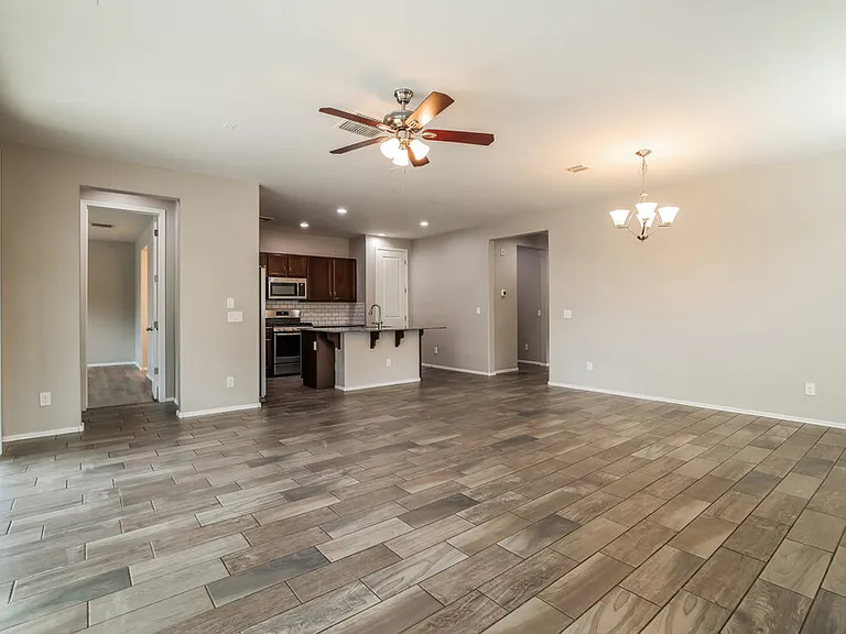 4150 W Ardmore Rd — Photo 3