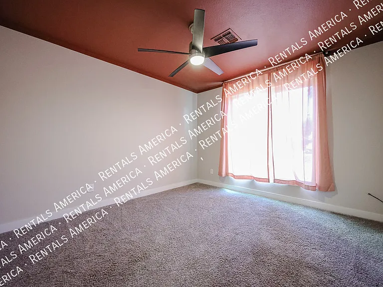 2902 W Straford Dr — Photo 20