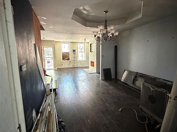 3rd image of 2120 Sidney St