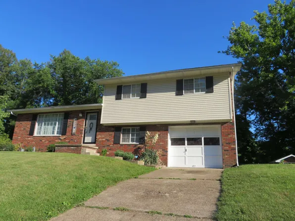 2216 Avinell Dr, Milton, WV 25541