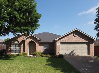 1713 Crestmeadow Ln, Mansfield, TX 76063