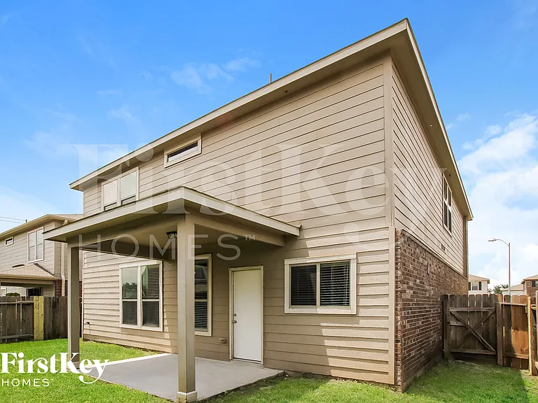16406 Peyton Stone Cir — Photo 15