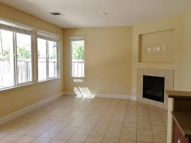 631 Spillman Cir — Photo 6