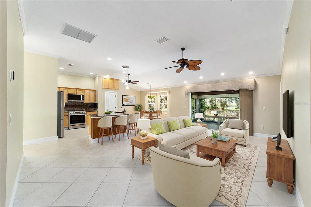 3 bed, 2.0 bath, 1970 sqft, $3,000 — Photo 1
