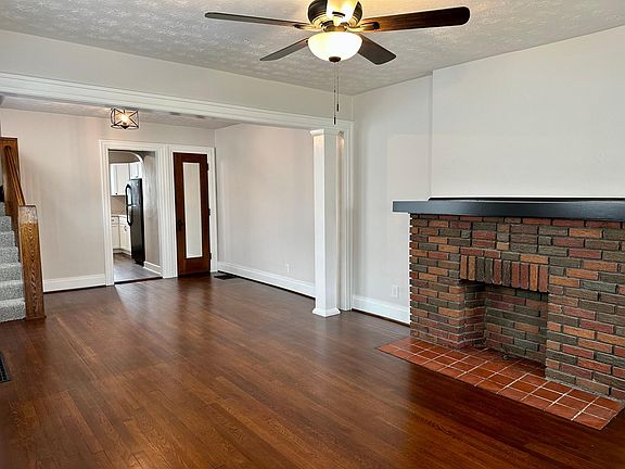 2nd image of 3133 Elliot Ave #3133