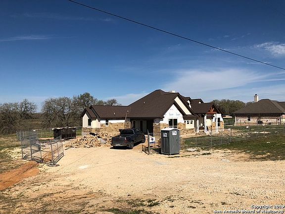 3rd image of 128 Westfield Lndg