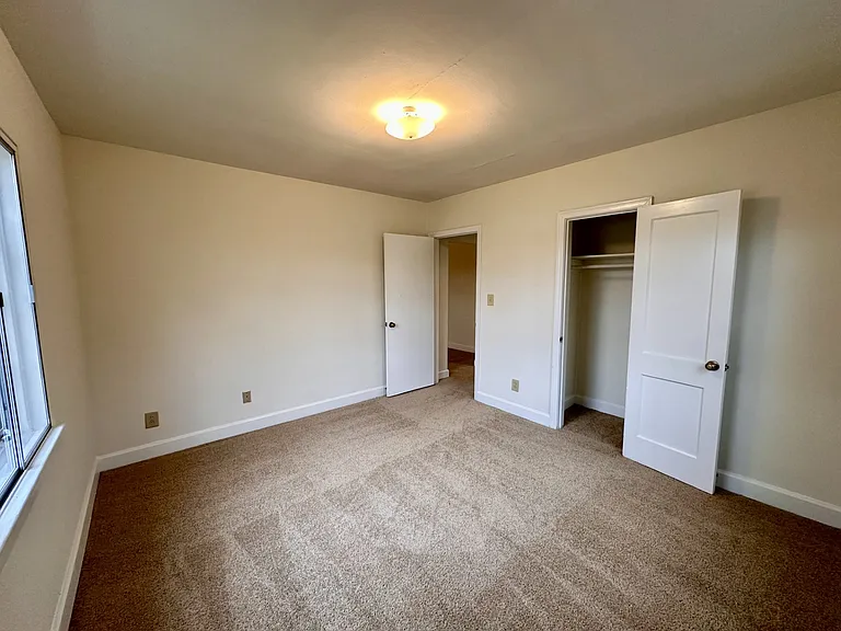 314 Elmhurst Rd — Photo 8