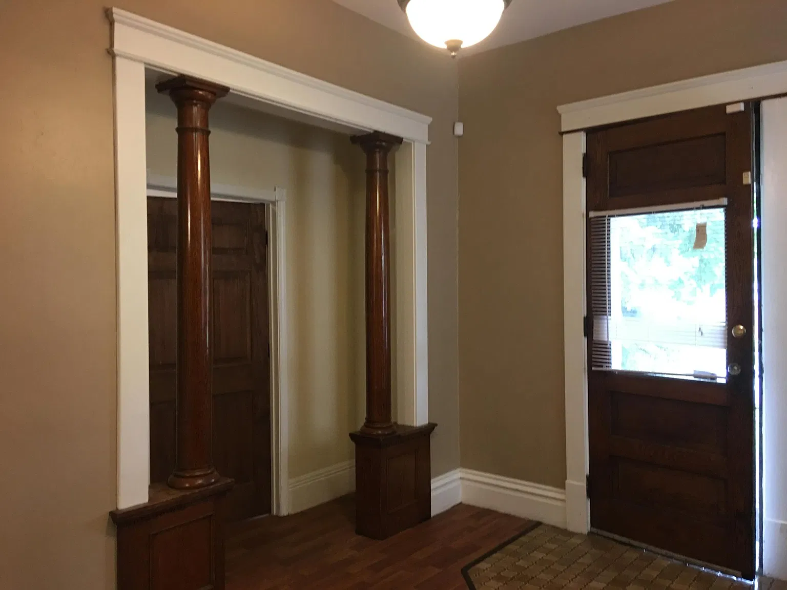 9 bed, 3000 sqft, $3,500 — Photo 2