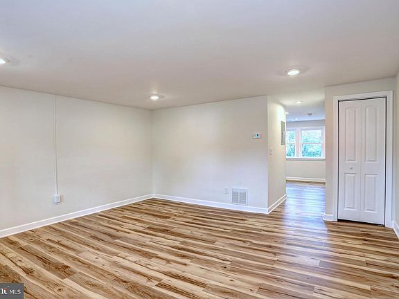 2nd image of 2711 Yarnall Rd