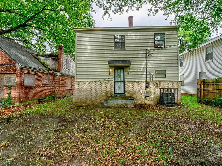 745 Cella St — Photo 3