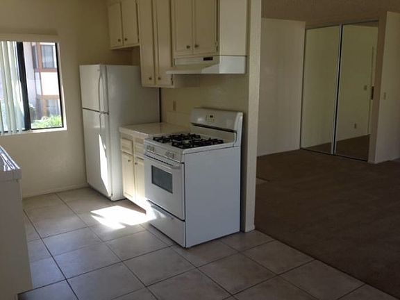 2nd image of 137 Avenida Las Brisas APT C
