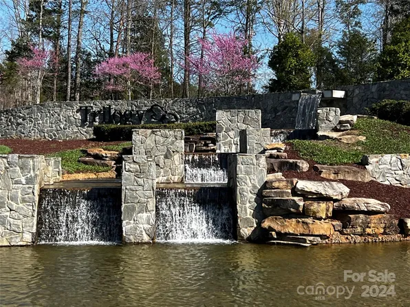 535 Bowline Dr, Denver, NC 28037