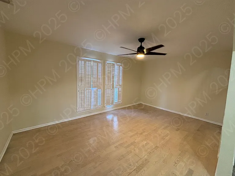 5868 Royal Rdg — Photo 11