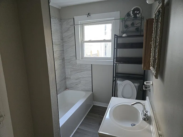 Halford Pl — Photo 3
