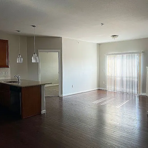 1044 Rockhurst Dr #406 — Photo 4