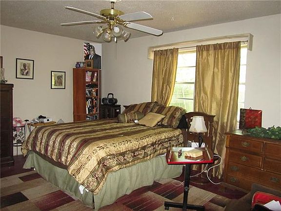 5th image of 6416 Forest Hill Dr