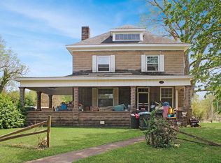 305 Upper Catlett St, Hickman, KY 42050