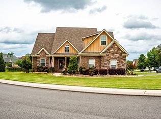 8694 Rosada Dr, Ooltewah, TN 37363