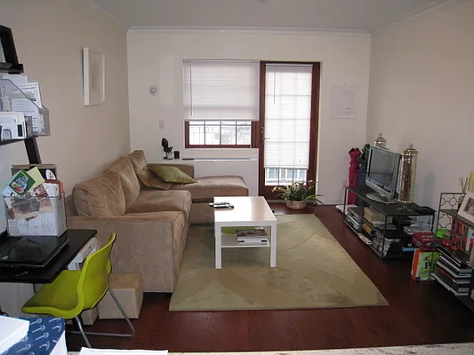 Rented by Alexiou Realty | media 10