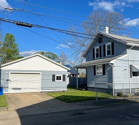 4th image of 425 E 6th St