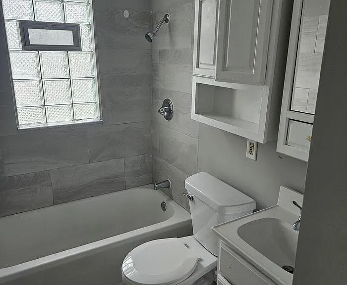 743 Hanley St — Photo 2
