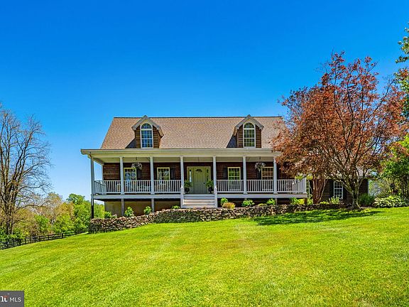 5th image of 18654 Airmont Rd