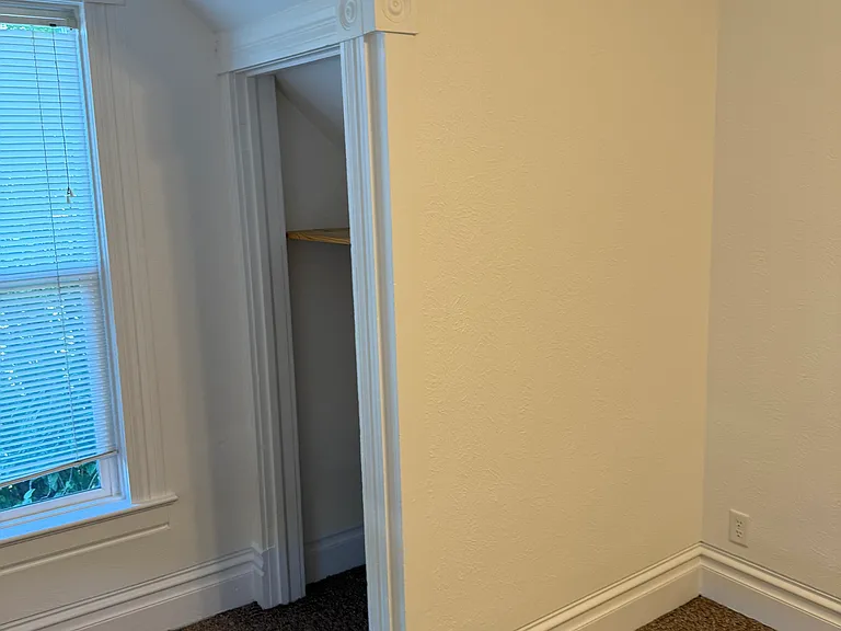 935 Worden Ave #1 — Photo 5