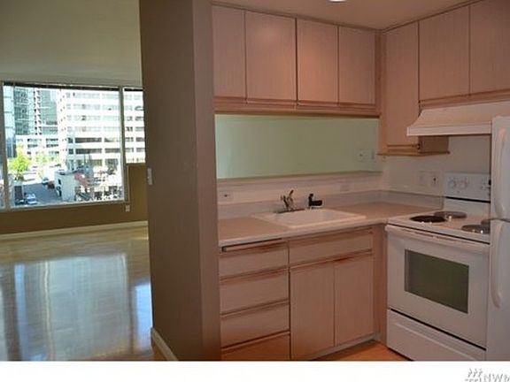 4th image of 177 107th Ave NE APT 702