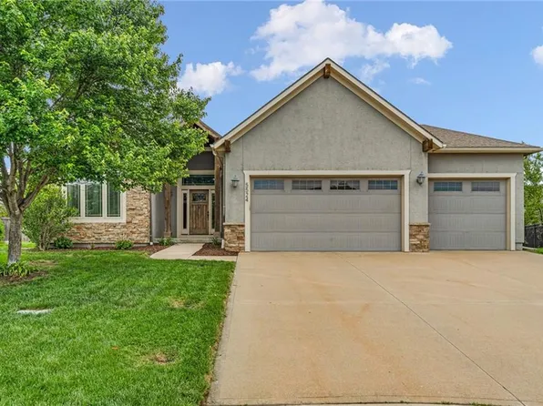 5524 Chamney Ct, Lawrence, KS 66049