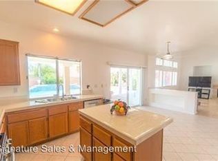 2806 Switchback Ln, Corona, CA 92882