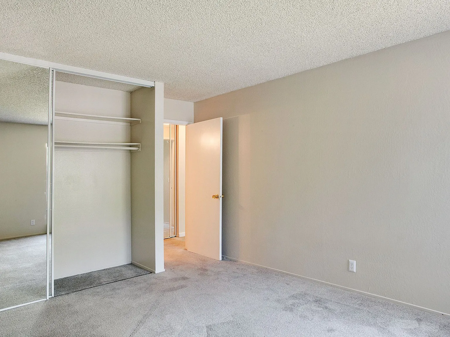 Waterview — Photo 3