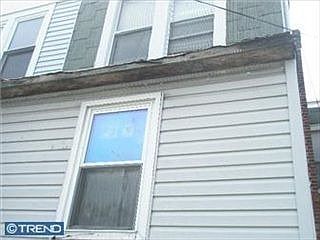 2nd image of 515 Bergen St
