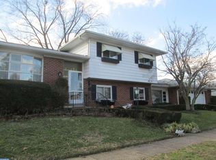 637 4th Ave, Lester, PA 19029