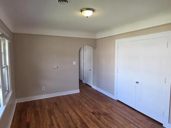 56 Waldo St, Pontiac, MI 48341