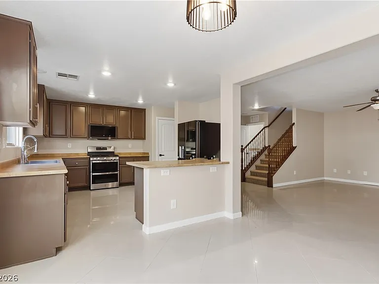 10847 Iona Island Ave — Photo 13