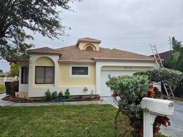 913 E Maple Street, North Lauderdale, FL 33068
