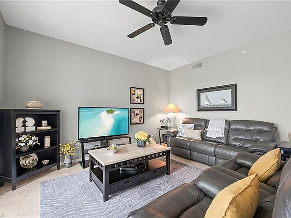 4th image of 9350 Highland Woods BLVD #4207