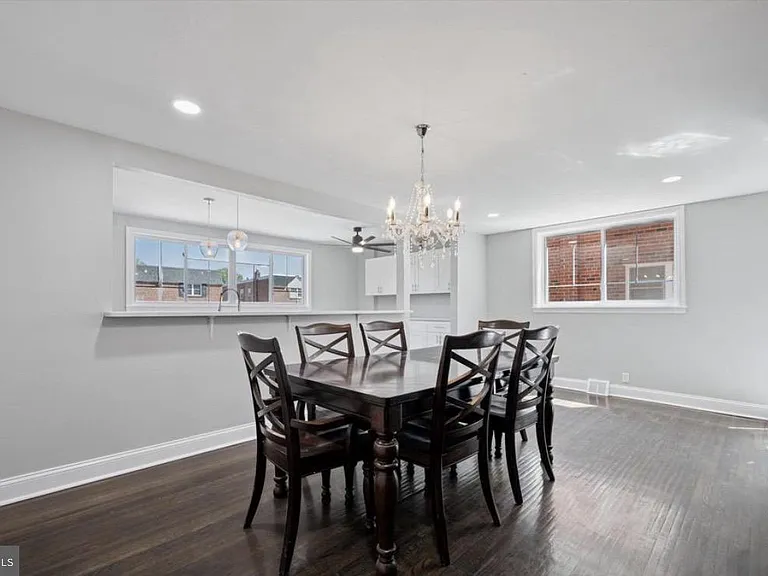 7256 Shalkop St — Photo 4