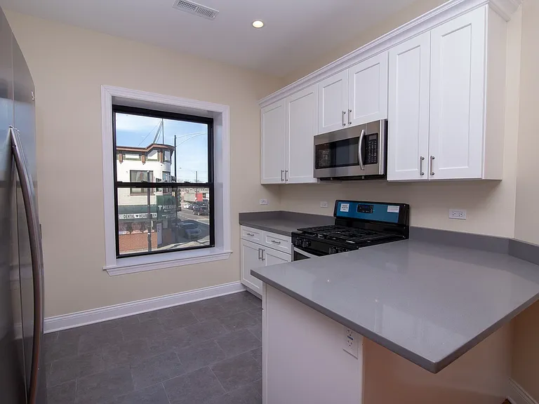 4001 W Armitage Ave #B — Photo 3