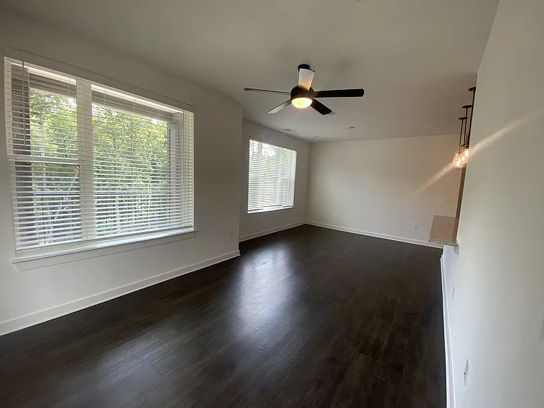 The Wren Apartments — Photo 205